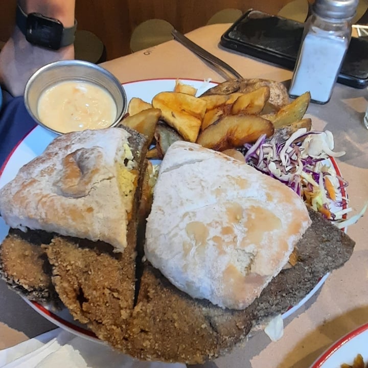 review photo of Gordo Vegano sandwich de milanesa especial shared by @coniitto on 20 Sep 2022 - review