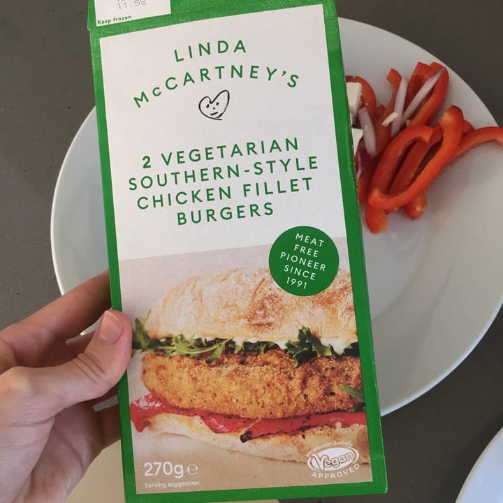 photo of Linda McCartney's Vegetarian Southern-style Chicken Fillet Burgers shared by @se7enity on  15 Jul 2021 - review