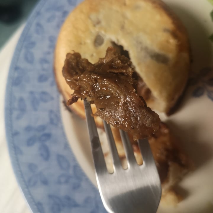 photo of Young Vegans Pie Shop Steak and Ale Pie shared by @sweetsoy on  31 Jul 2020 - review