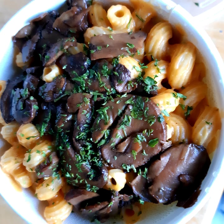 photo of Parka Food Co. Truffle Mushroom Mac n Cheese shared by @hbchic on  04 Feb 2021 - review