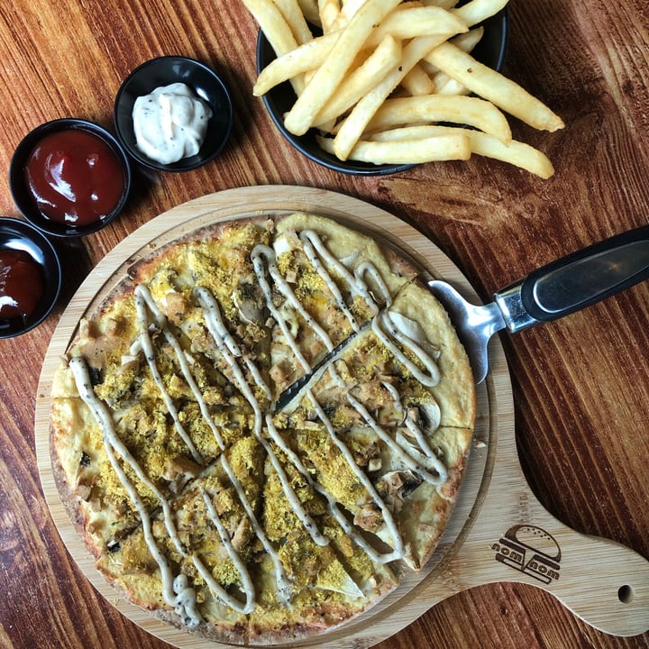 review photo of nomVnom Bistro Monkey King Truffle shared by @belleeats on 09 Nov 2020 - review