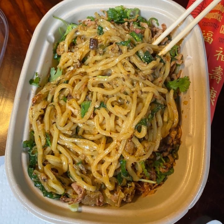 photo of MANEATINGPLANT Garlic Noods shared by @katiecrumpley on  05 Aug 2021 - review