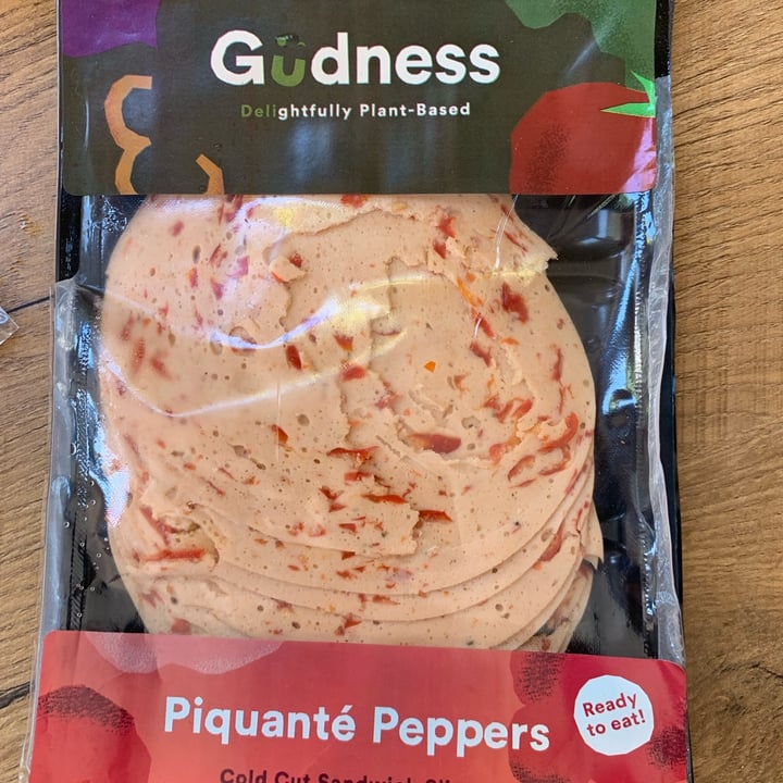 review photo of Gudness Plant-Based Deli Guideness Piquantè Peppers Cold Cut Sandwich Slices shared by @jocromieveganjourney on 28 Mar 2022 - review