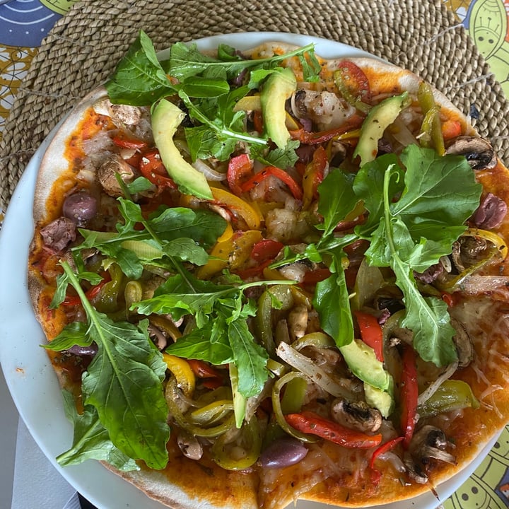 photo of Leafy Greens Vegan Pizza shared by @kateemma5 on  07 Feb 2021 - review