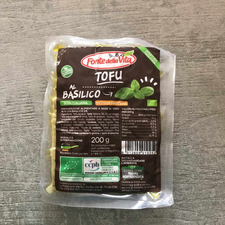 photo of Fonte della vita Tofu al basilico shared by @gles on  01 Feb 2022 - review