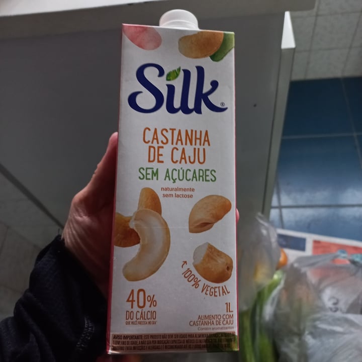photo of Silk Leite de amêndoas e cacau (Almond and Cocoa Milk) shared by @binhoqueiroz on  04 Apr 2022 - review