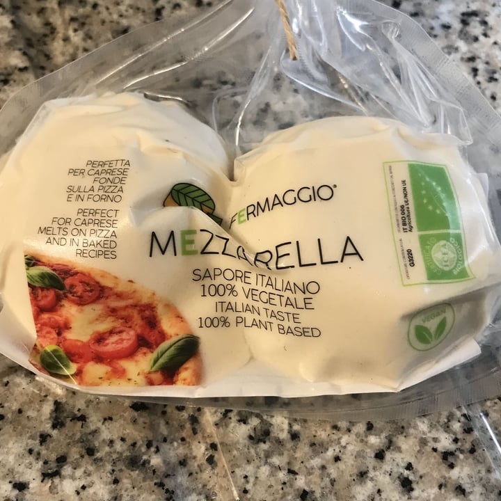 review photo of Fermaggio Mezzarella shared by @elenaal on 06 Jan 2022 - review