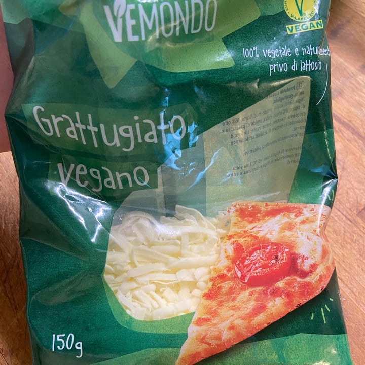 photo of Vemondo Grattugiato Vegano shared by @paolabalestra on  14 Mar 2022 - review