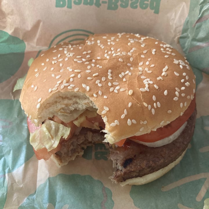 photo of Burger King Plant Based Whopper shared by @viviana23 on  20 Jun 2021 - review