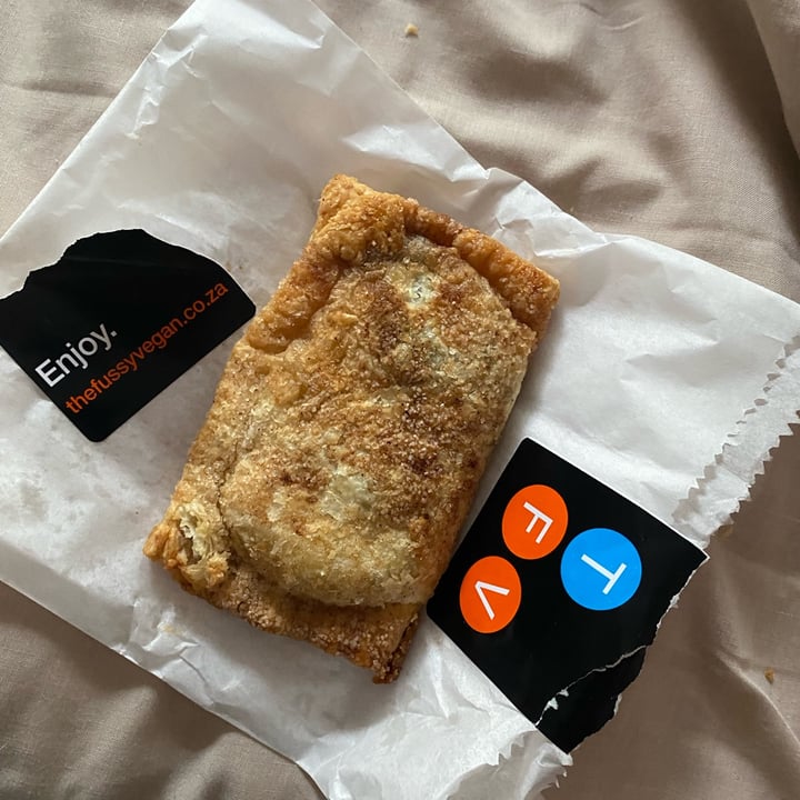 photo of The Fussy Vegan Apple pie shared by @kateemma5 on  15 Sep 2022 - review