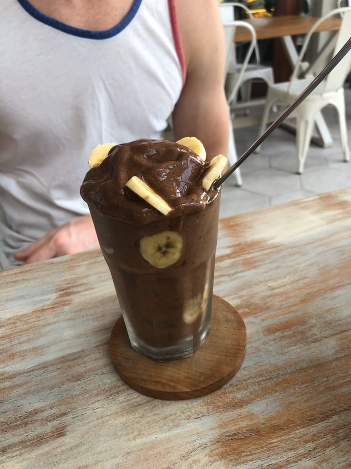 photo of I Am Vegan Babe Cafe Chocolate Banana Smoothie shared by @alyrauff on  01 Jan 2020 - review