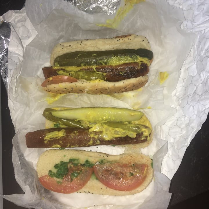 photo of Liberation Kitchen Chicago Style UpDogs shared by @obscurityknocks on  13 May 2022 - review