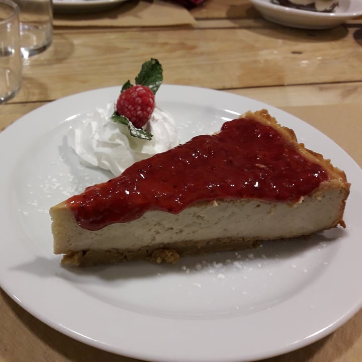 photo of Dolce Pizza y Los Veganos Cheescake shared by @mfs on  18 Feb 2022 - review
