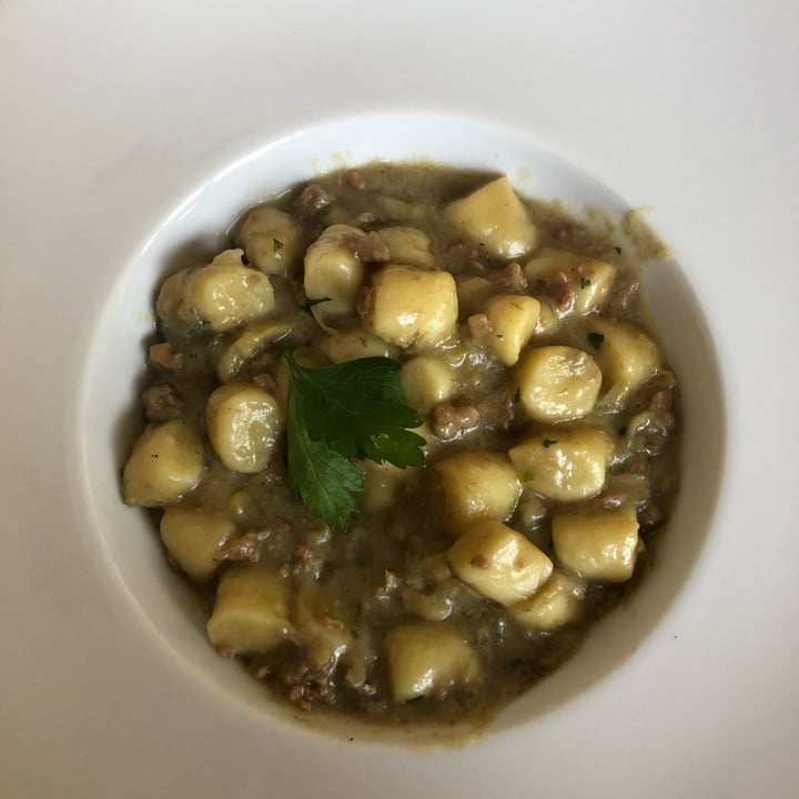 photo of Nativa Ristorante Gnocchetti di patate con carciofi e salsiccia profumati al tartufo shared by @casbi on  15 Apr 2022 - review