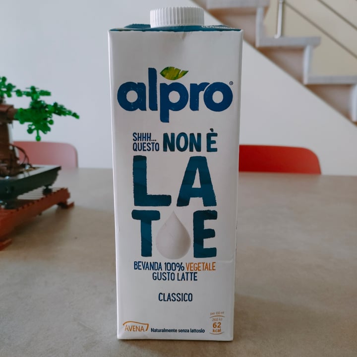 photo of Alpro This is Not Milk Classic Questo Non è Late Classico shared by @veganadvisor on  17 Jun 2022 - review