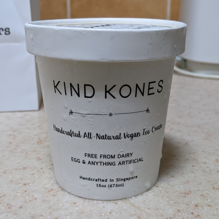 photo of Kind Kones Salted Chocolate Chip shared by @voxelbee on  22 Jul 2021 - review