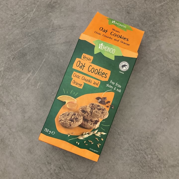 photo of Vemondo Vegan Oat Cookies Choc Chunks And Orange shared by @katerinadam on  21 Jul 2022 - review