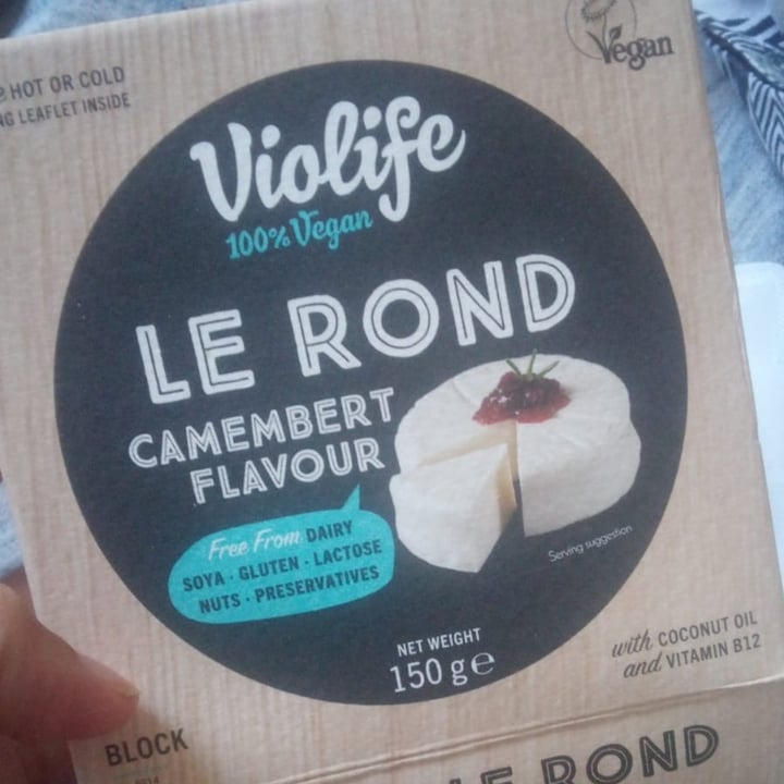 photo of Violife Le Rond Camembert flavour shared by @minima5 on  01 Aug 2022 - review