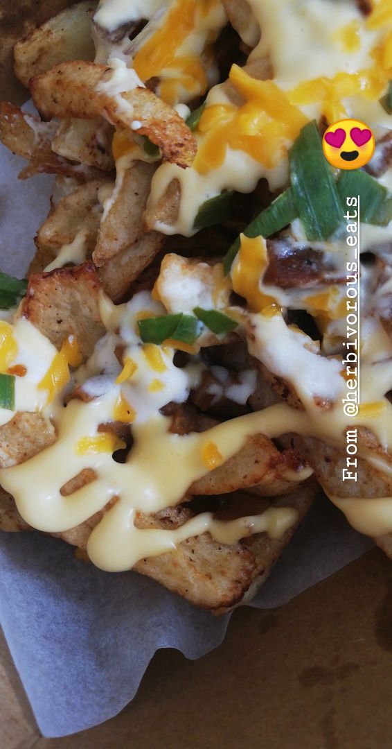 photo of Herbivorous Loaded fries shared by @universeobserver on  24 Mar 2020 - review