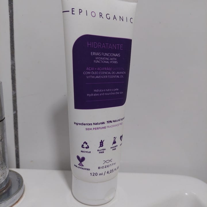 photo of Epiorganic Hidratante Ervas Funcionais shared by @andreabvenancio on  19 Apr 2022 - review