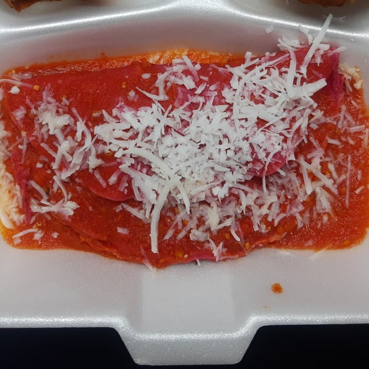 photo of Vegetariano Enchiladas rojas shared by @monserrattr on  17 Dec 2020 - review
