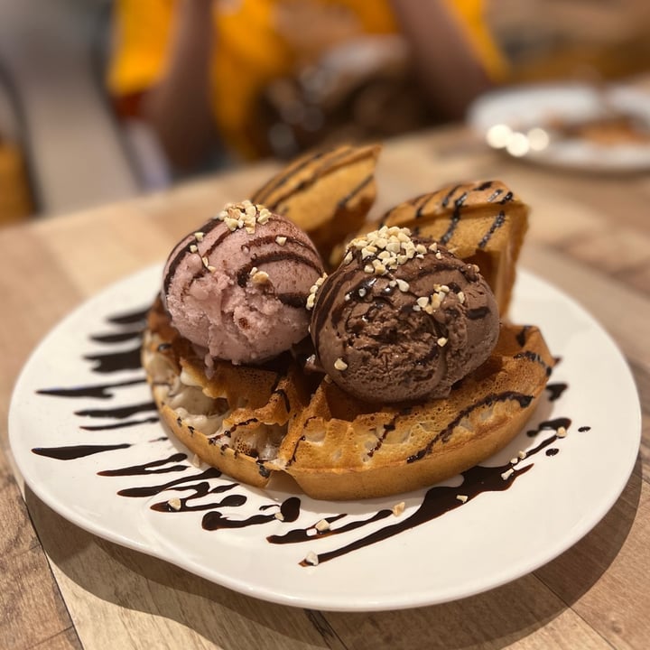 photo of WS Deli Experience Store Classic Waffle shared by @consciouscookieee on  15 Dec 2021 - review