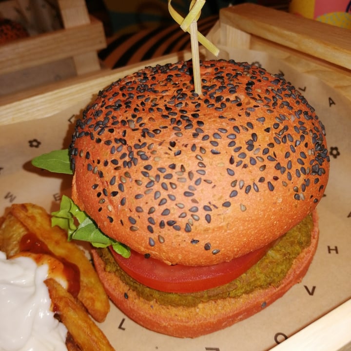 photo of Flower Burger coccinella burger shared by @jeythealien on  11 Jul 2022 - review