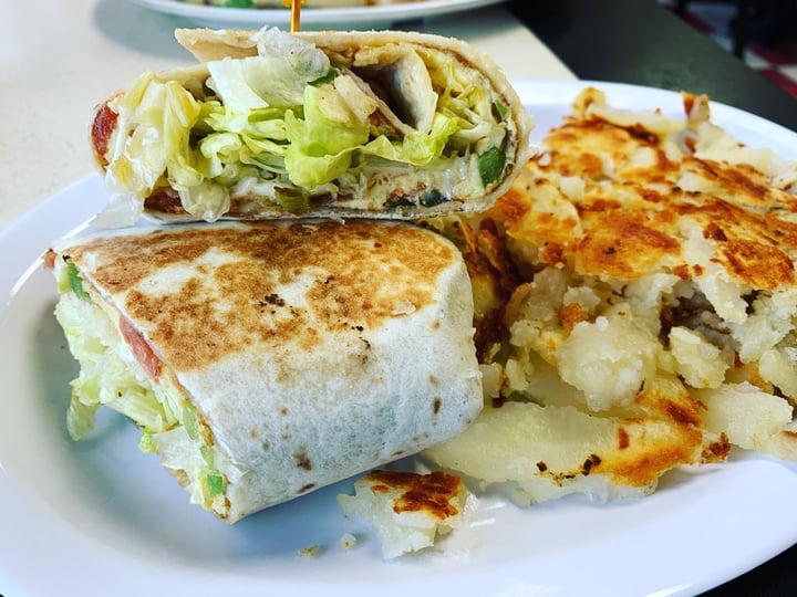 photo of Southside Diner Veggie Wrap shared by @schneeblind on  05 Dec 2019 - review