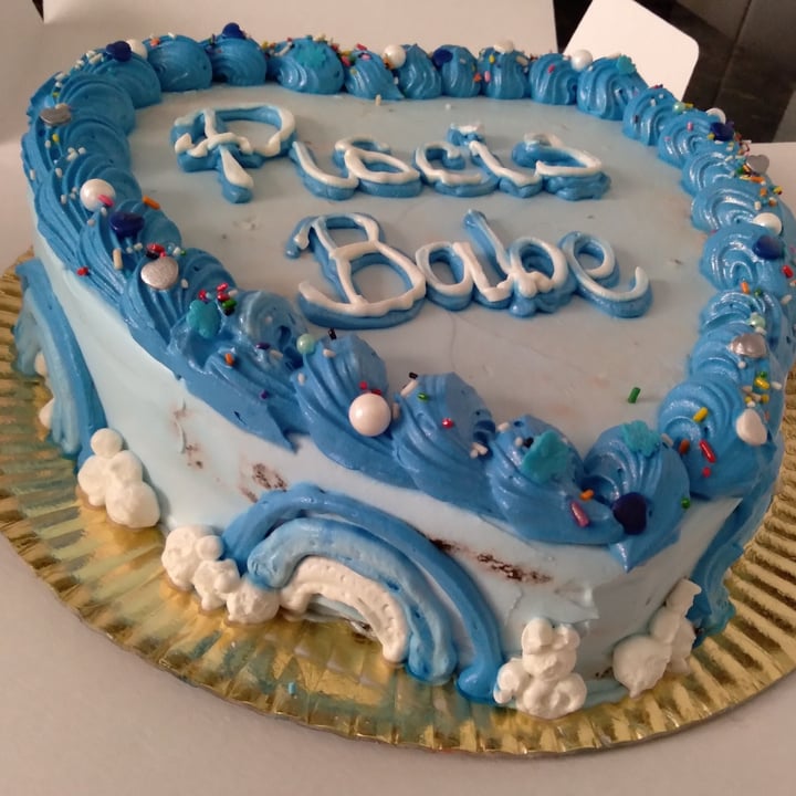 review photo of Leti's cakes Torta Personalizada shared by @ondavegan on 28 Mar 2022 - review