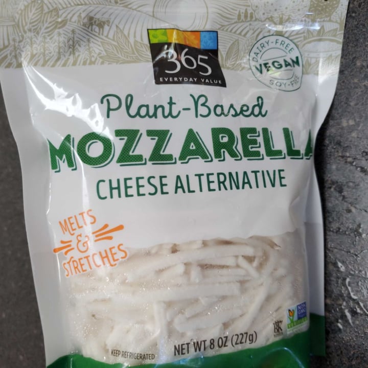 photo of 365 Whole Foods Market 365 Plant based Mozzarella cheese alternative shared by @kad6868 on  21 Jun 2019 - review