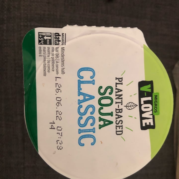 photo of Migros V-Love Plant Based Soja shared by @chiabra on  05 Jun 2022 - review