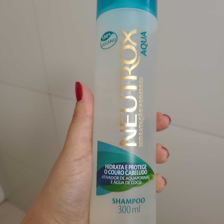 review photo of Neutrox Shampoo Neutrox Aqua shared by @trthais on 23 Feb 2022 - review