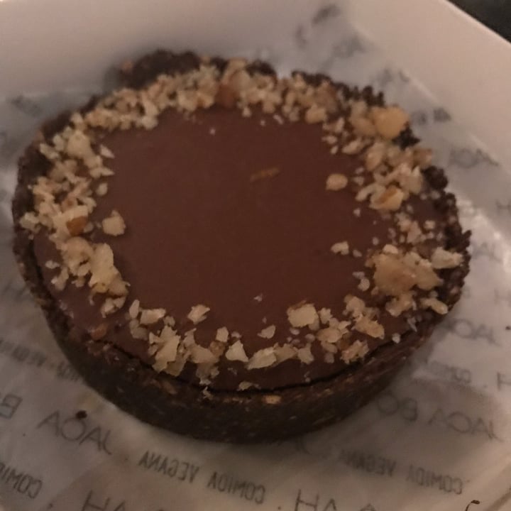 photo of JACA BÔ-AH Torta de chocolate com caramelo salgado shared by @euvivoparacomer on  24 Oct 2021 - review