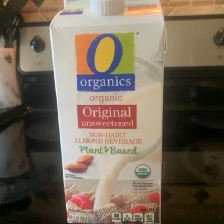 photo of O Organics Organic Almond Milk shared by @comfypiggy on  27 May 2020 - review