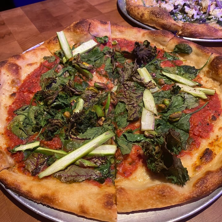 review photo of Blue Label Pizza & Wine Veganized Green Machine Pizza shared by @ahsne on 13 Dec 2020 - review