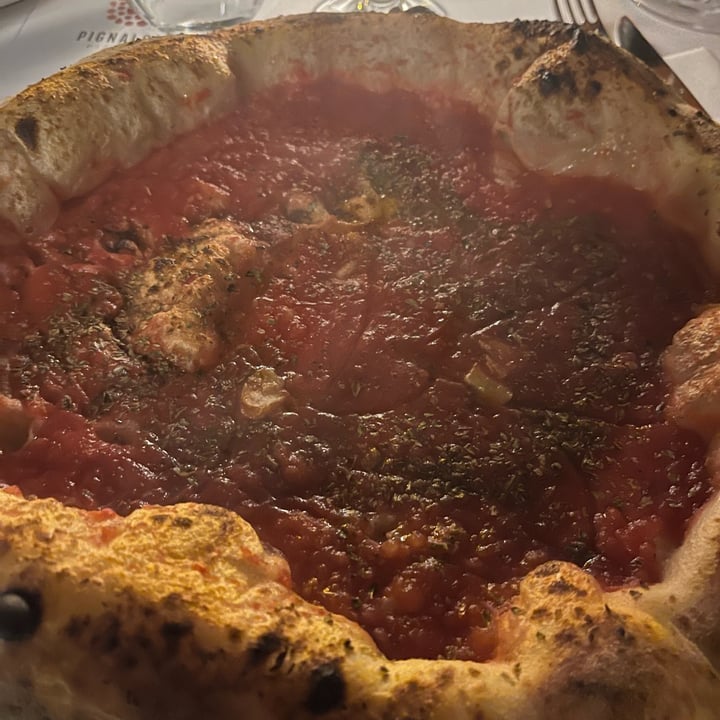 photo of Pignalosa pizzeria Pizza marinara shared by @anto990 on  01 May 2022 - review