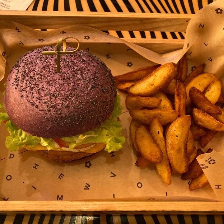 photo of Flower Burger cheesy cecio menu shared by @pannamara on  10 Mar 2022 - review