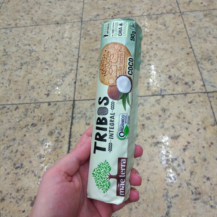 review photo of Mãe Terra Biscoito Integral 7 grãos sabor Coco shared by @francieleiwohn on 10 May 2022 - review