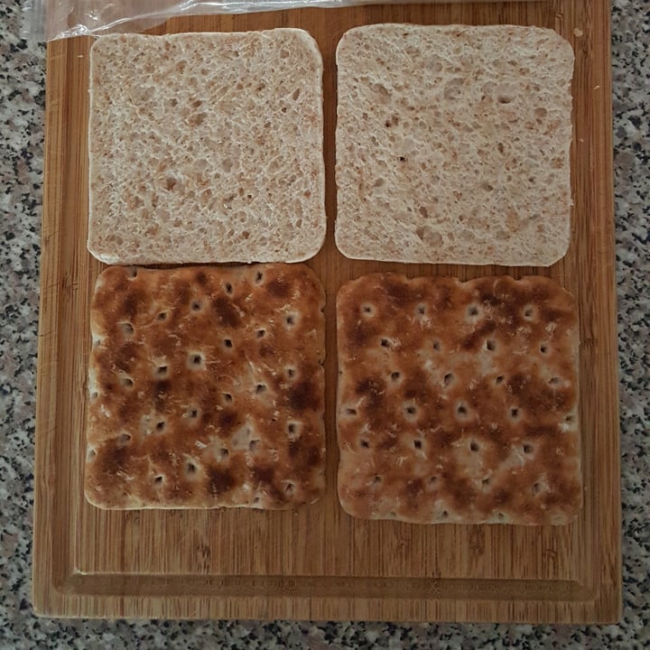 photo of Woolworths Food Brown Sandwich Thins shared by @hippiegirl on  01 May 2020 - review