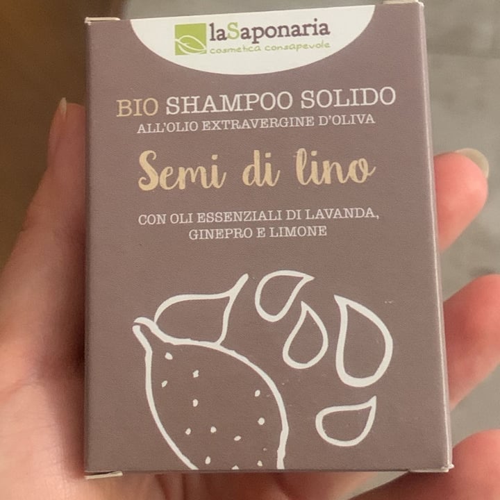 photo of La Saponaria Doccia shampoo solido ai Semi di lino shared by @francescachieppa18 on  03 Jun 2022 - review