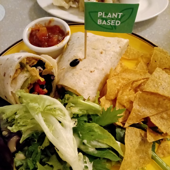 photo of Privé Somerset Mexican Burrito Wrap - Specials shared by @maiwennmia on  14 Dec 2021 - review