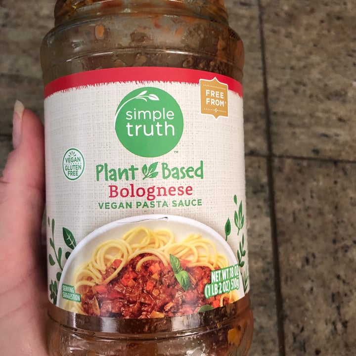 photo of Simple Truth Plant-based bolognese vegan pasta sauce shared by @badassvegangrrl on  24 Aug 2020 - review