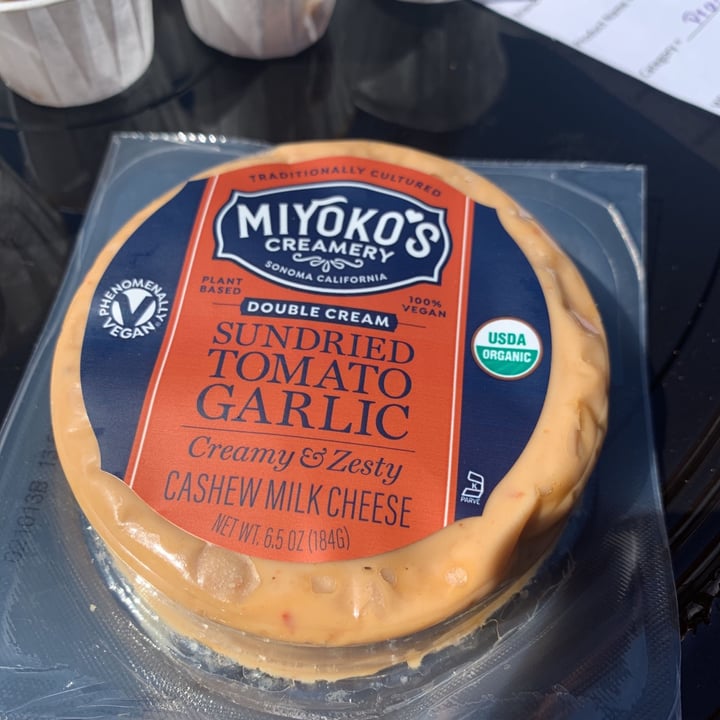 photo of Miyoko's Creamery Double Cream Sundried Tomato Garlic Cashew Milk Cheese shared by @azitamir on  13 Mar 2021 - review