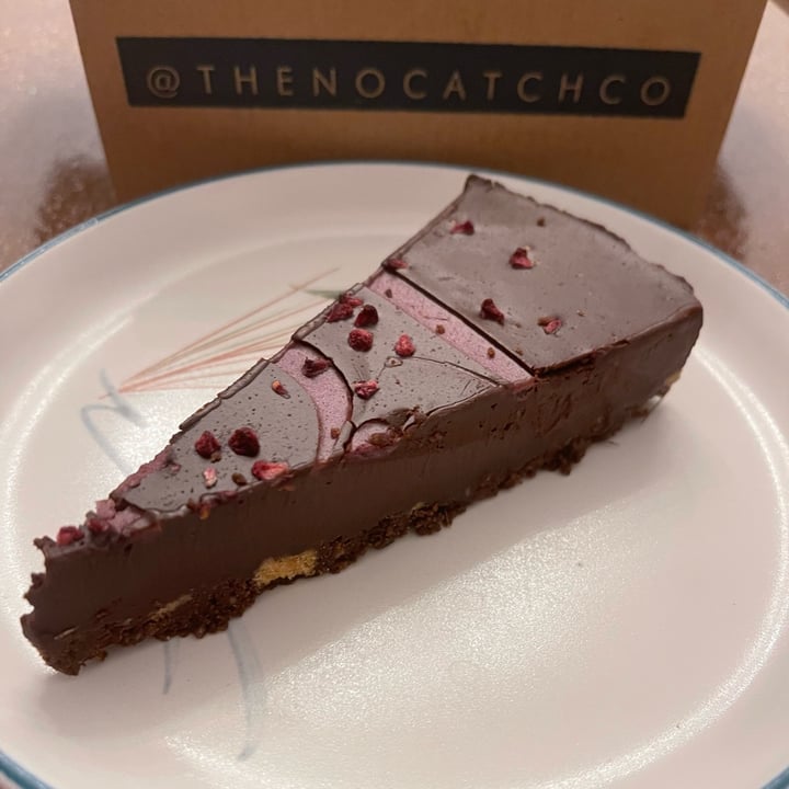 photo of No Catch Chocolate raspberry torte shared by @familywanderful on  22 Nov 2021 - review