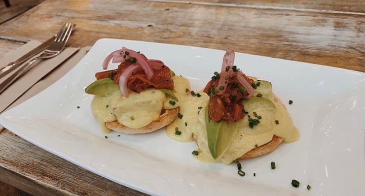 review photo of The Dandelion Cafe eggs bennedict shared by @naomikchu on 19 Jan 2020 - review