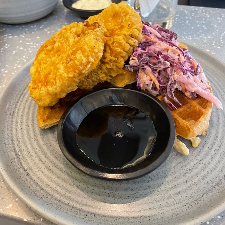 photo of Love Handle  Chick’n & Waffle shared by @themancvegansg on  23 Feb 2022 - review