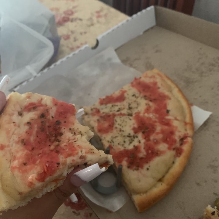 review photo of Pizzas y Empanadas IL Giardino De Devoto Pizza con paparella shared by @dessquiciada on 12 Jan 2020 - review