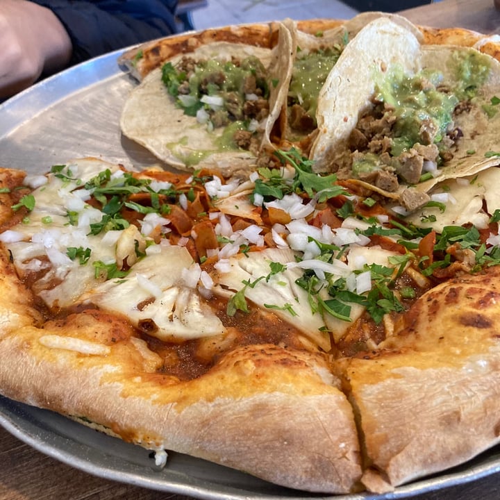 photo of Salvaxe Pizza Pastor shared by @andygarcia on  08 Oct 2020 - review