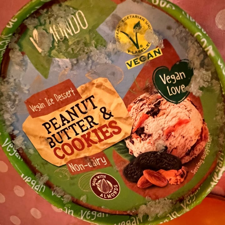 photo of Vemondo Gelato Peanutbutter & Cookies shared by @biapol on  27 Nov 2021 - review