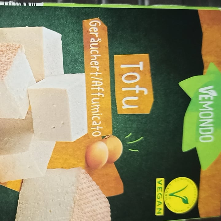 photo of Vemondo Beechwood Smoked Tofu shared by @laluisa on  23 Jan 2022 - review